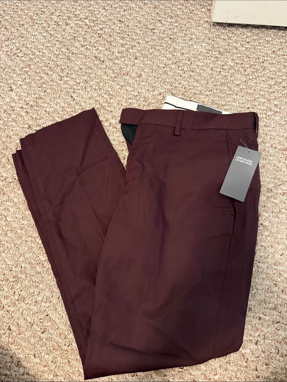 H&M Men's Dress Pants in Burgundy